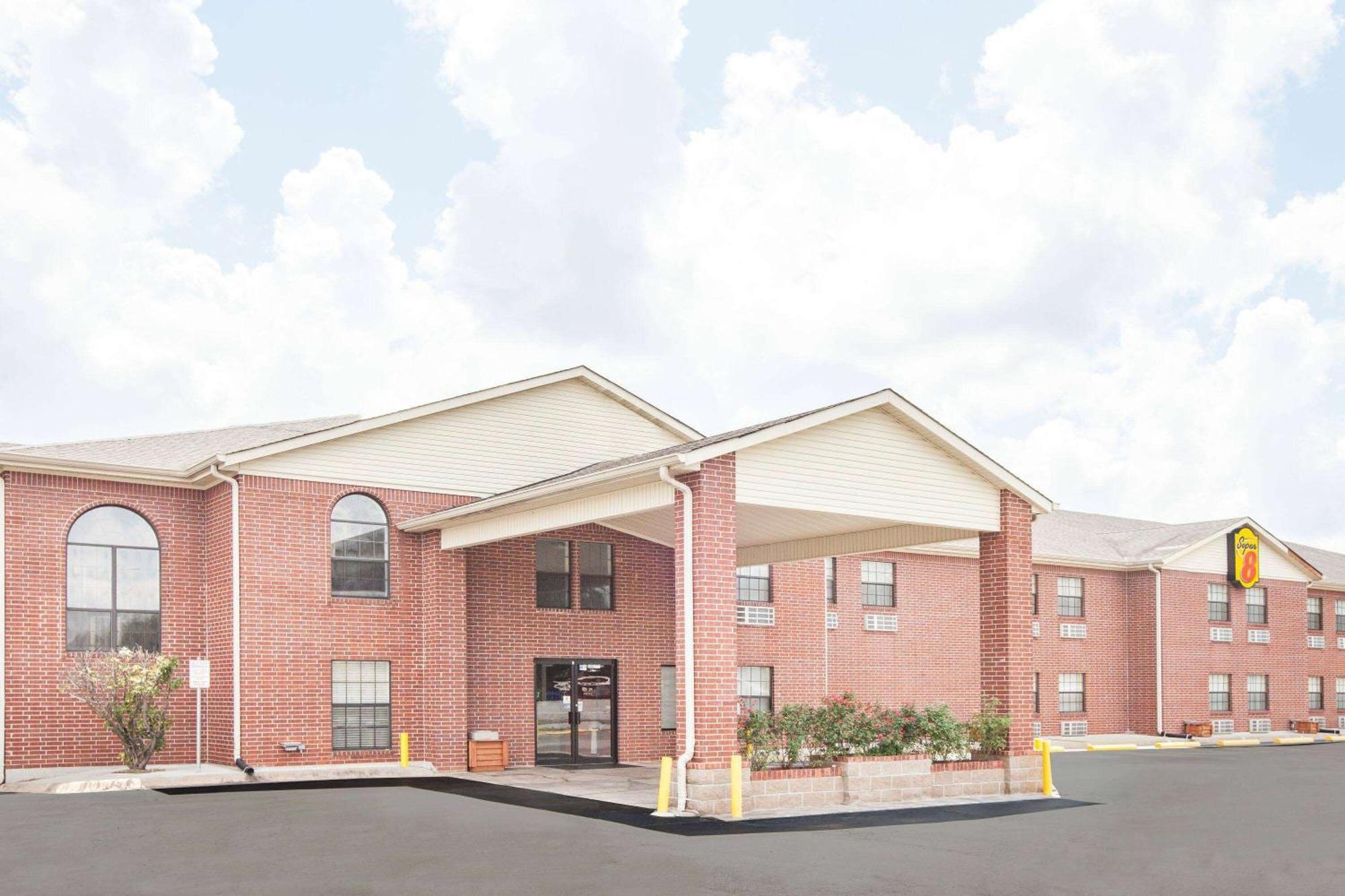 Super 8 By Wyndham White Hall Exterior foto